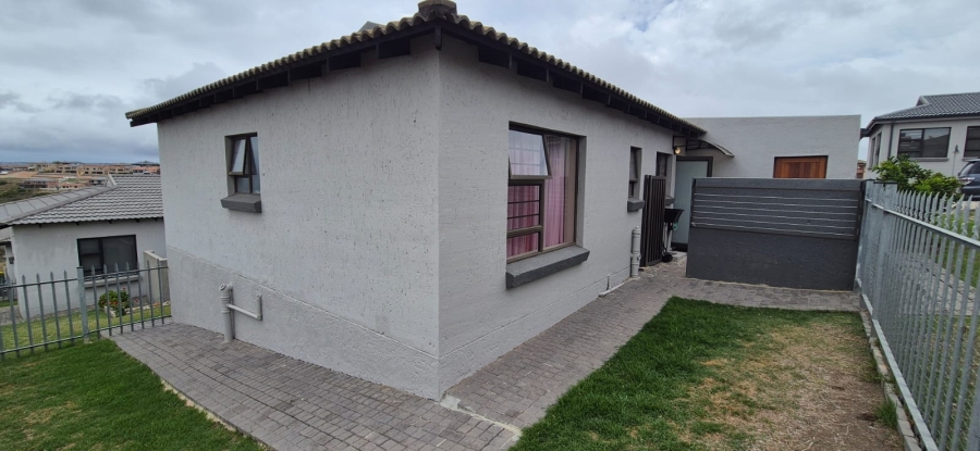 4 Bedroom Property for Sale in Seemeeu Park Western Cape